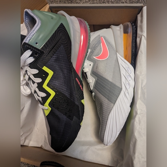 Nike sneakers - Picture 5 of 13